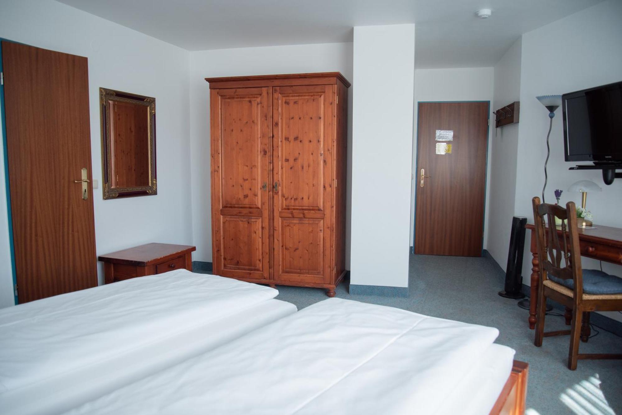 Mahlzeit - Hotel Brauhaus Weyhausen - Keramikstudio Экстерьер фото